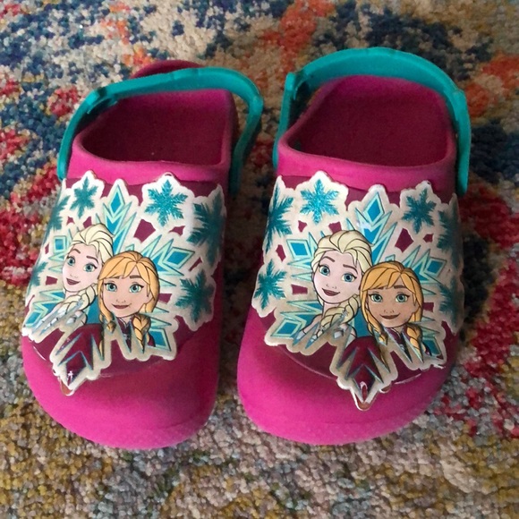 Disney Frozen Crocs - Picture 3 of 4